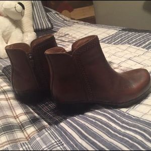 New Dansko ankle boot